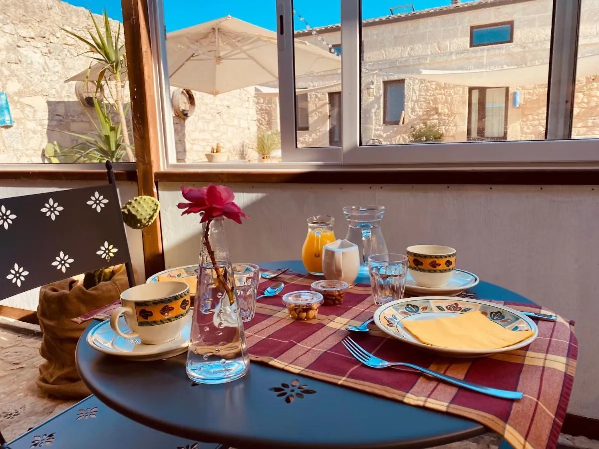 Mastro Vanni - Urban Masseria Ragusa Landhaus